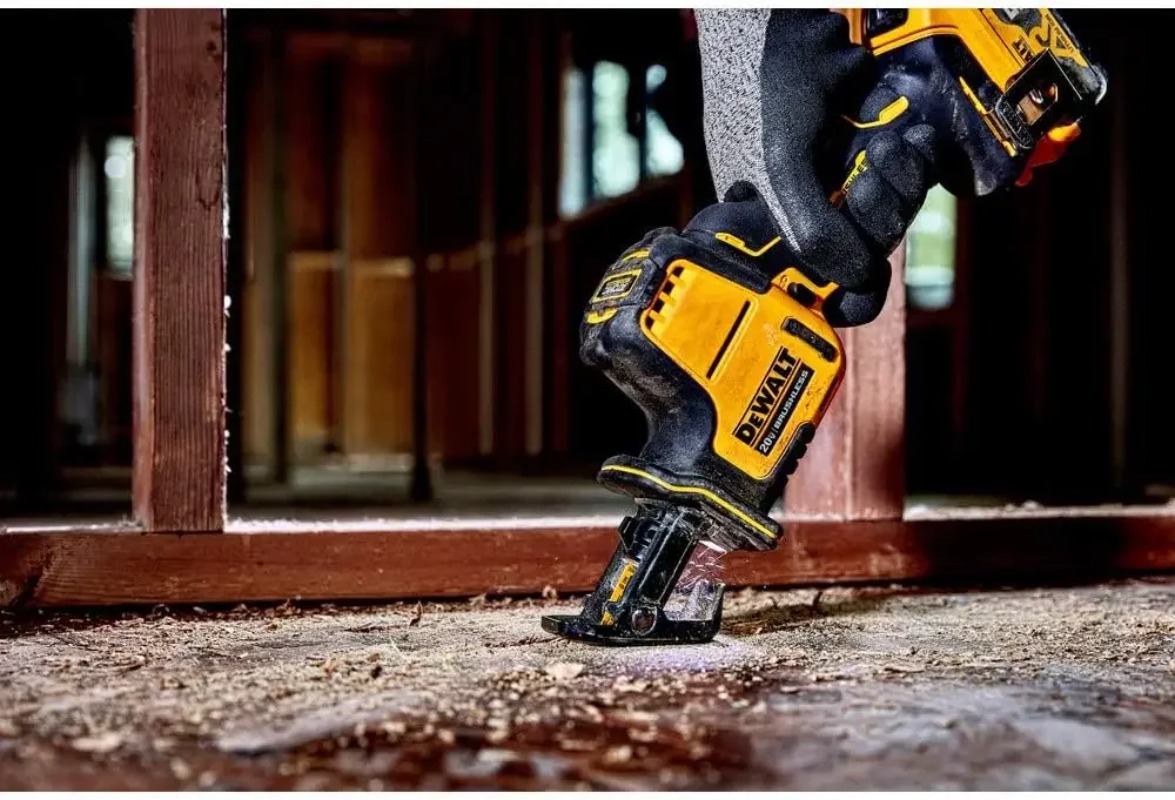 DEWALT DCS369 20V MAX* Şarjlı  - Pole Saw Cordless incelemesi ve fiyatı